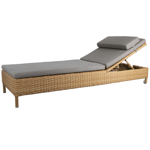cane-line rest sunbed single Natural, large flat Cane-line Weave sunbed and Taupe, Cane-line Natté cushion