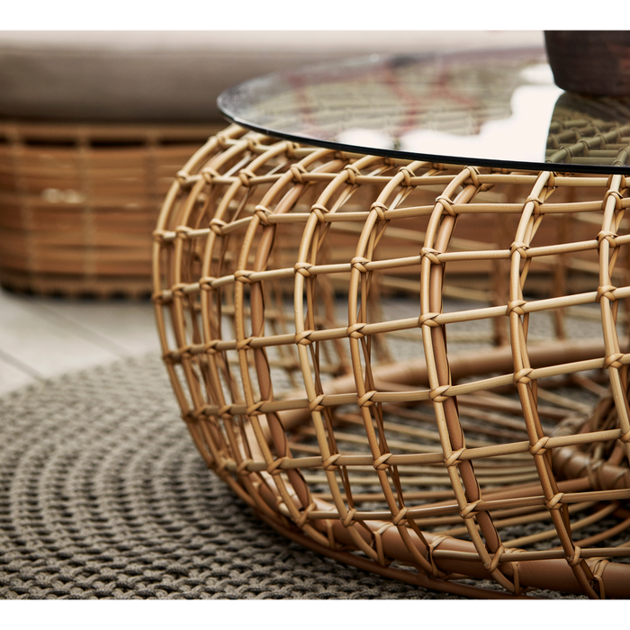 Cane line Nest coffee table footstool large Aluminium Weave Natural with win screen lifestyle