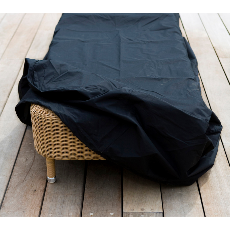 cane line Cover 1 Suitable for single sunbeds & sunloungers black covering a sunbed lifestyle