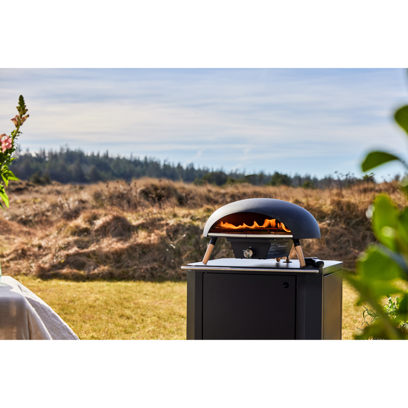 Le Feu Turtle Black Gas Powered Pizza Oven outdoor lifestyle