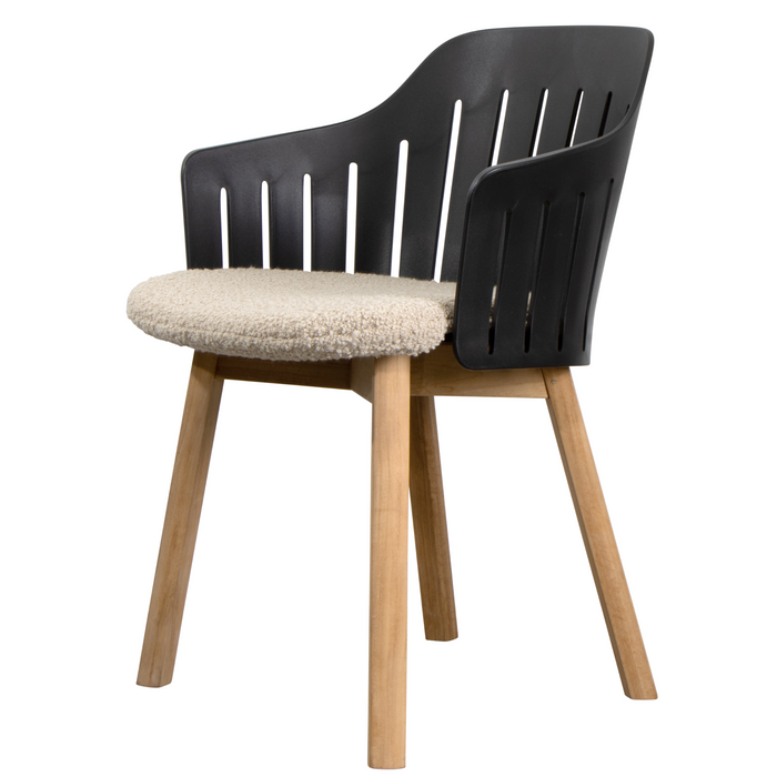 Choice Chair by Cane-line Black chair with teak legs and Sand, Cane-line Free cushion