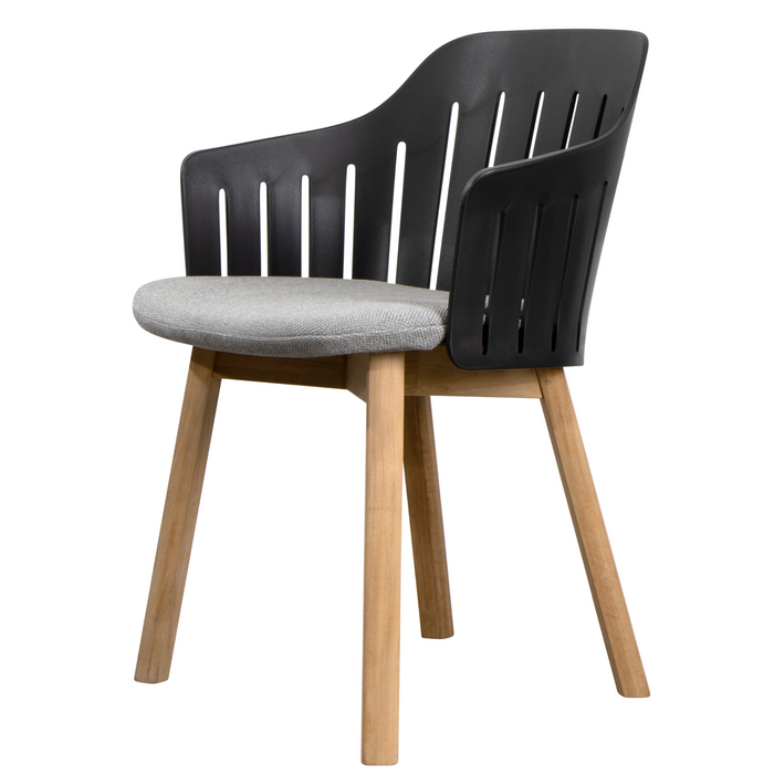 Choice Chair by Cane-line Black chair with teak legs and Light grey, Cane-line Focus cushion