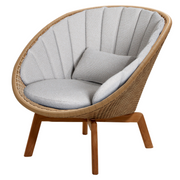 Cane line Peacock lounge chair Natural, large flat Cane-line Weave w/teak and Light grey, Cane-line Focus cushion